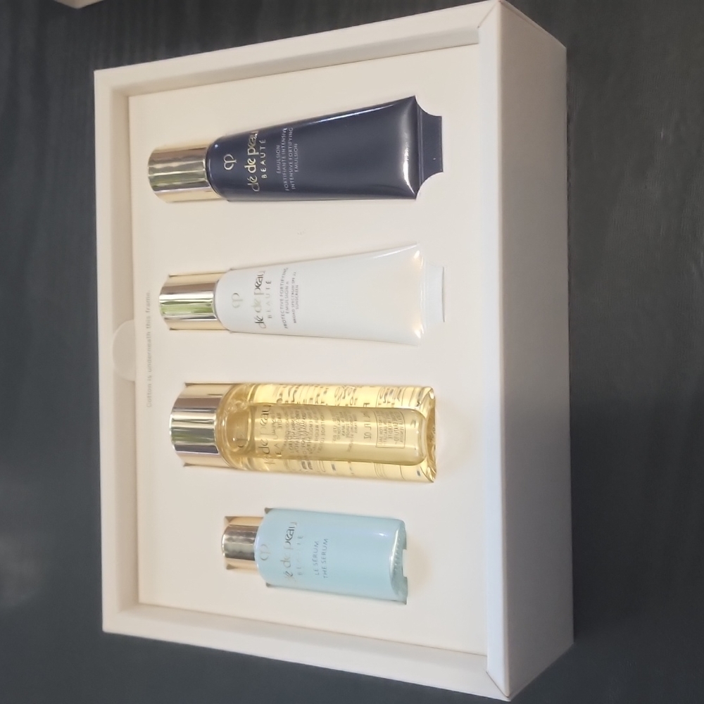 Cle de peau beaute set